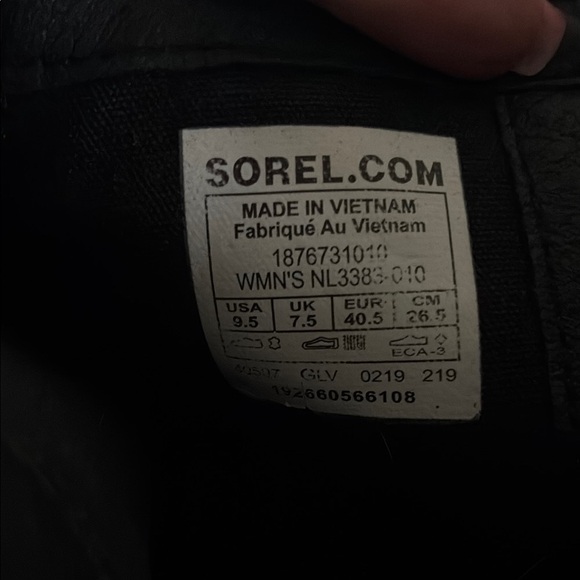 Sorel Black Lolla Cut-Out Ankle Boots Supple Leather and Suede - Picture 9 of 11